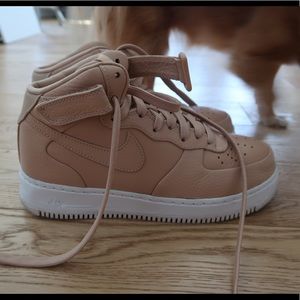 Vacheta tan Nike Air Force 1 high tops men’s sz 6